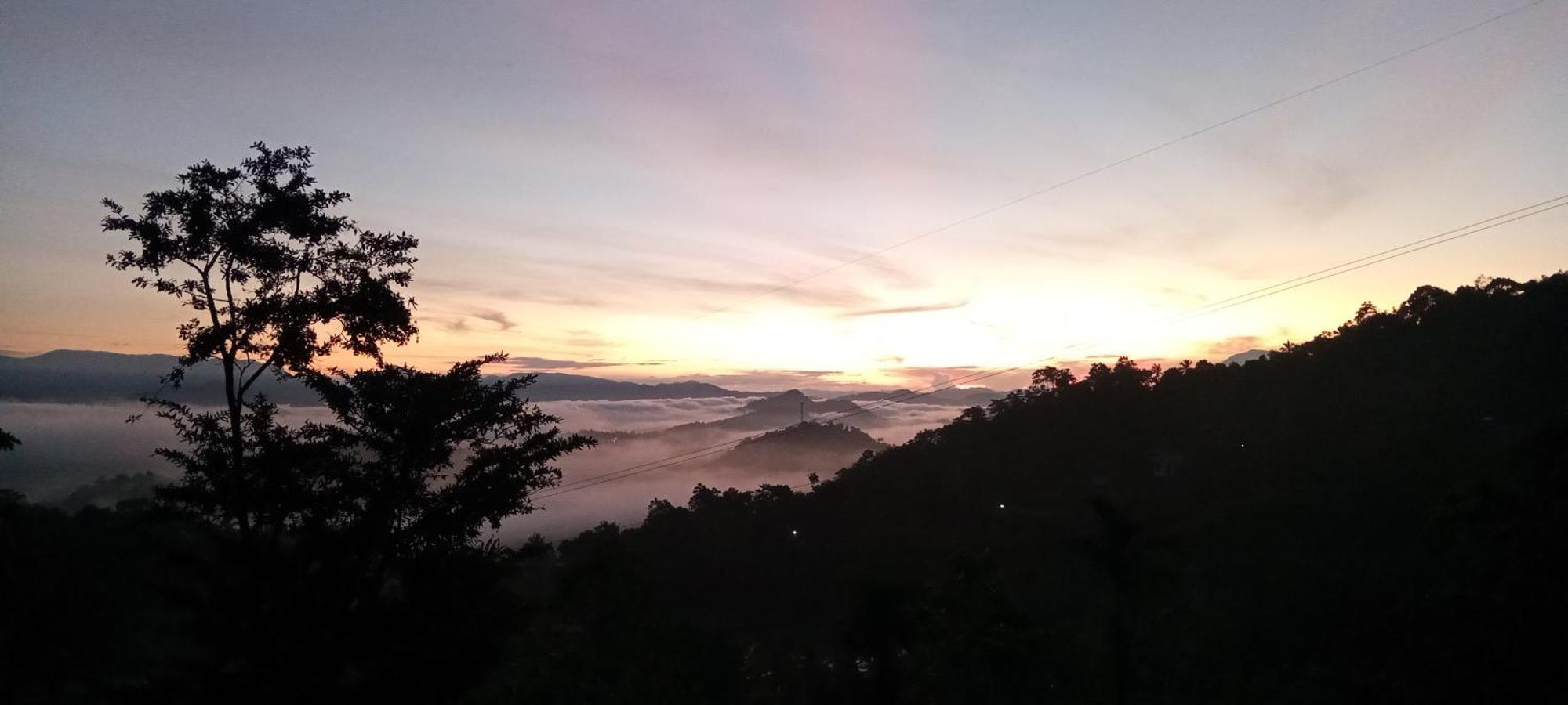 Kandy Ivy Mountain View Resort Ruang foto